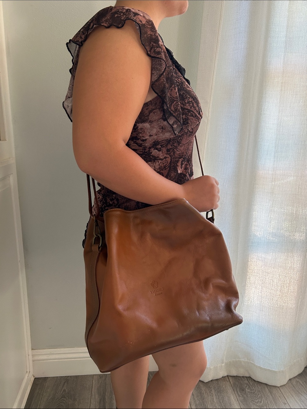 I Medici Classic Brown Leather Shoulder Hobo Bag - Picture 15 of 15